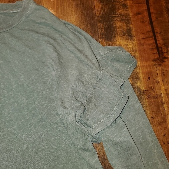 DARK green ruffle sleeve long sleeve tee Universal Thread Large NEW - Picture 4 of 10